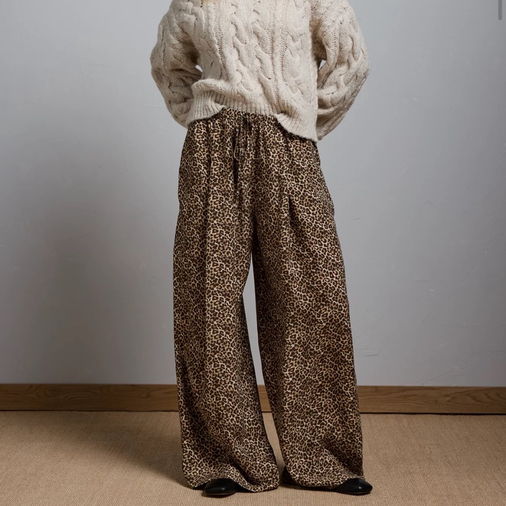 ISO AE77 Premium Silk Leopard Print Pant XL